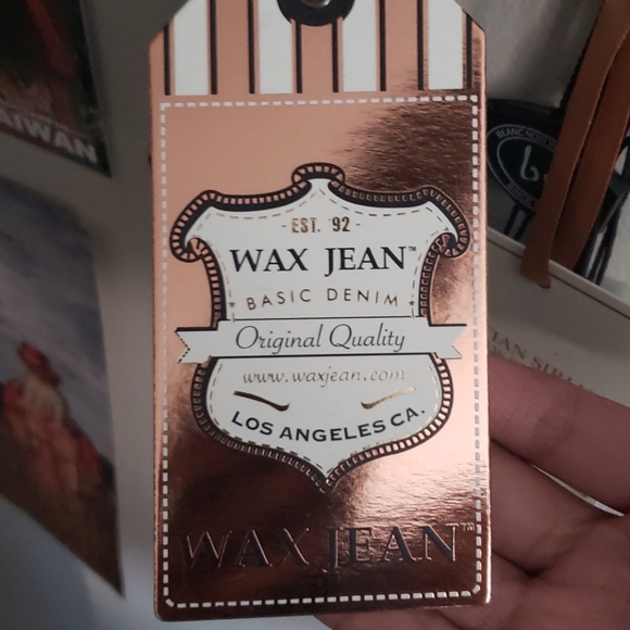 Ripped Skinny Jeans - Picture 5 of 6